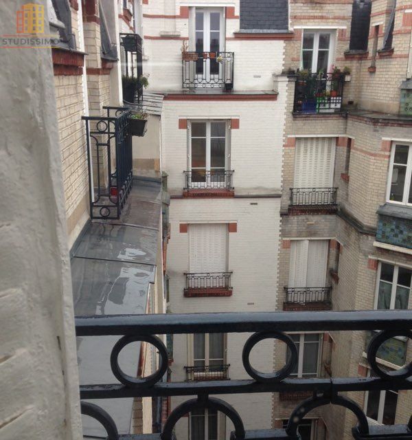 Chambre de bonne 8m² Paris 18e - Refaite à neuf - Photo 1