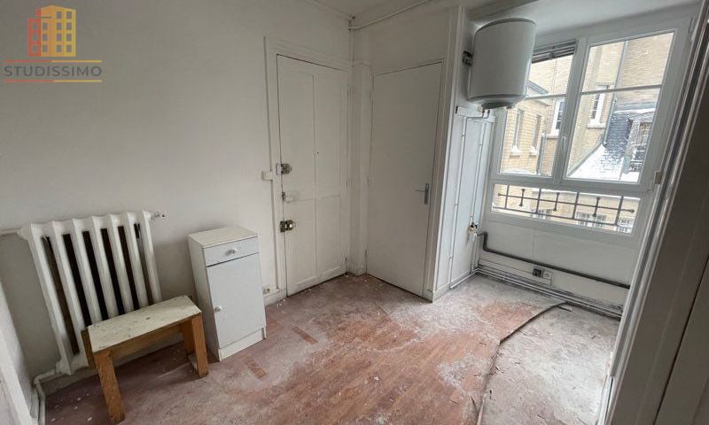 Chambre de service 9m² Paris 16e - Photo 1