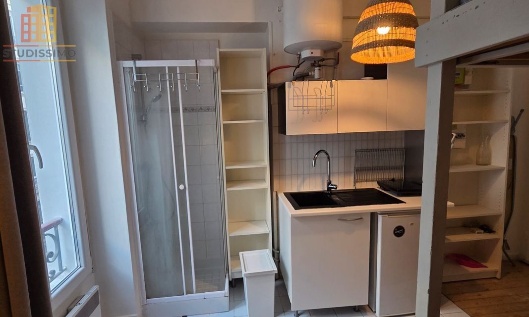 Studio meublé 11m² Paris 11e Oberkampf - Fonctionnel, bien situé - Photo 2