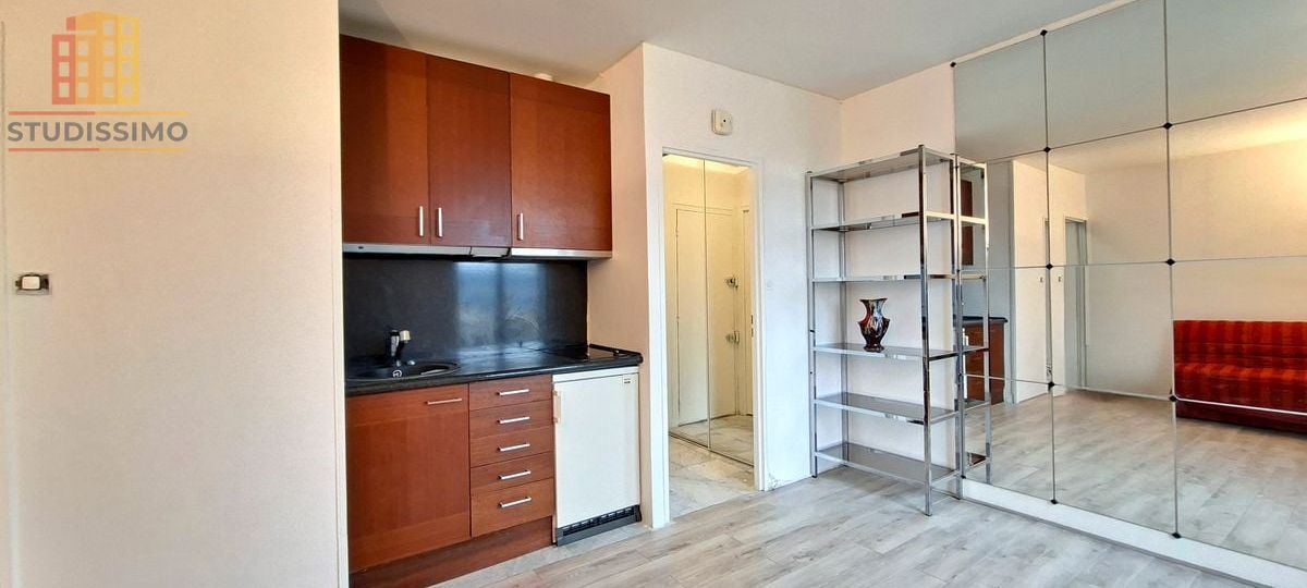 Studio 20m² Paris 7e - Vue exceptionnelle sur Dôme des Invalides - Photo 2