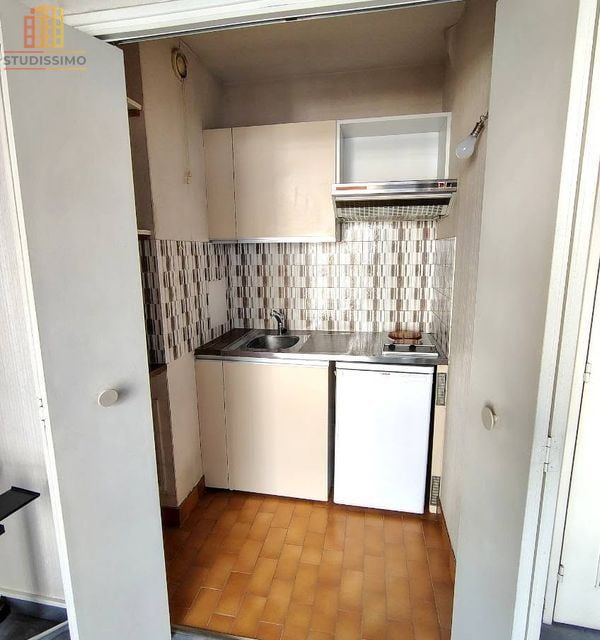 Studio 30m² Paris 18e - Immeuble de standing - Photo 4