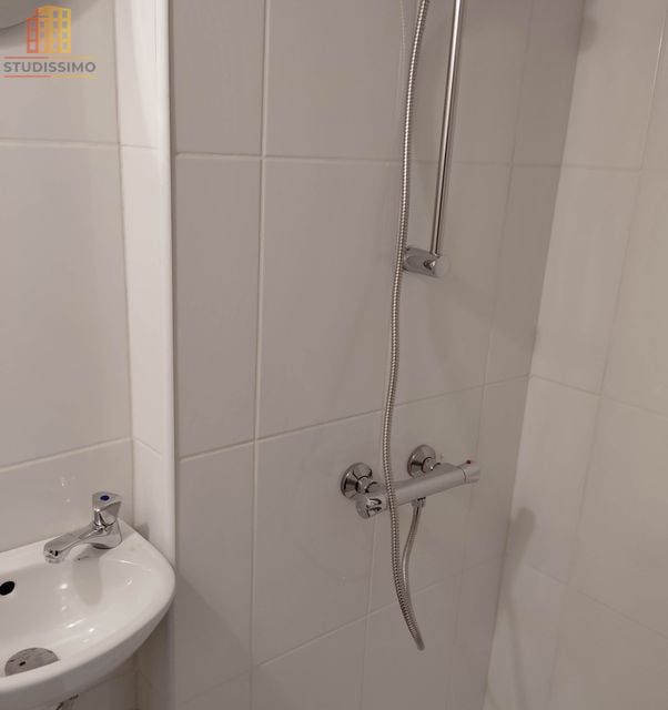 Studio 7m² Paris 17e - Rez-de-chaussée sur cour - Photo 11