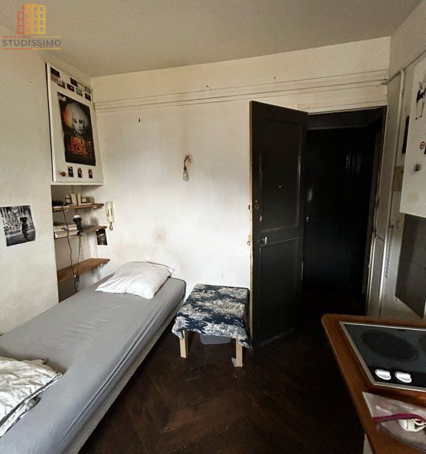 Chambre de bonne 12m² Paris 9e Rue Blanche - Photo 7