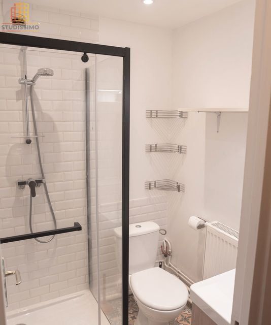 Studio 18m² Paris 11e - Immeuble rénové - Photo 2