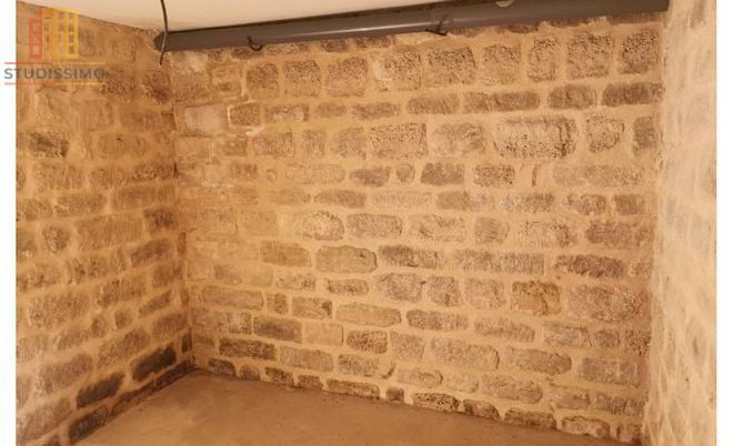 Cave 11m² Paris 17e Batignolles - Rénovée, accès privé - Photo 2