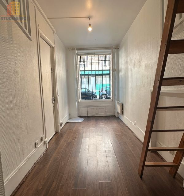 Studio 17m² Paris 9e - À rénover - Photo 2