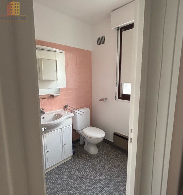 Studio 22m² Paris 17e - Balcon - Photo 10