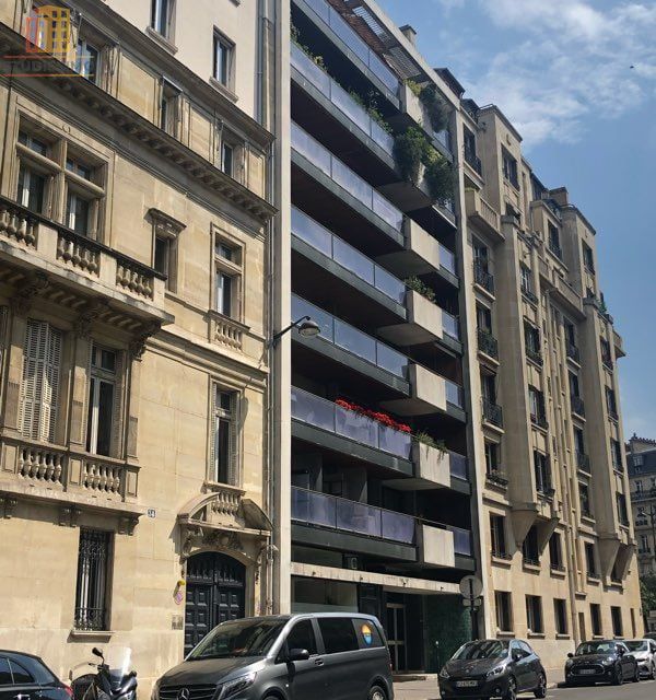 Studio 22m² Paris 17e - Balcon - Photo 1