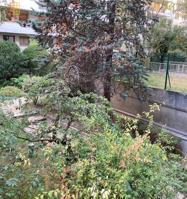 Chambre de bonne 9m² Paris 20e - Photo 1