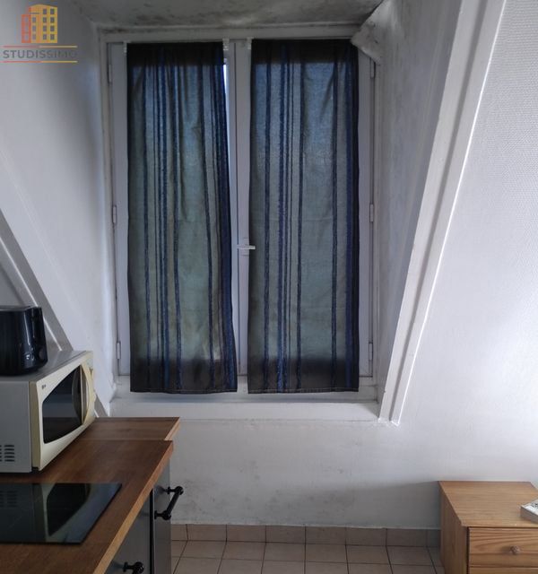 Studette 9m² Paris 8e - Proche métro Ternes - Photo 1