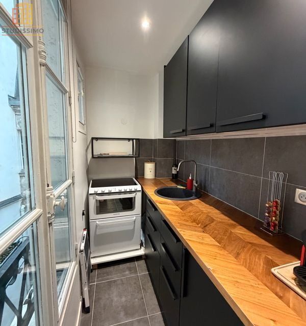 Studio meublé 25m² Paris 1er - Calme, exposition sud - Photo 2