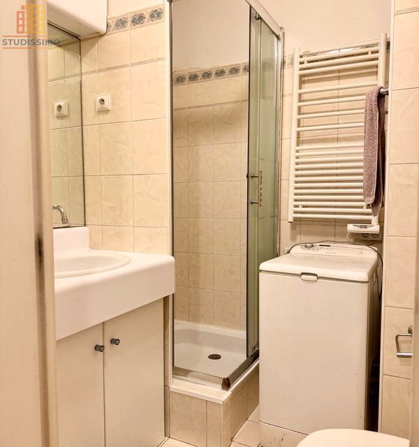 Studio 28m² Paris 10e - Immeuble de standing - Photo 2