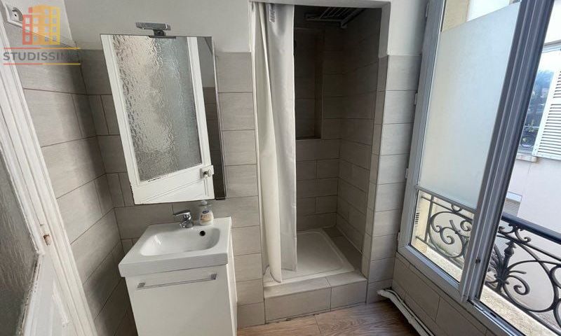 Studio 27m² Paris 10e - Photo 1