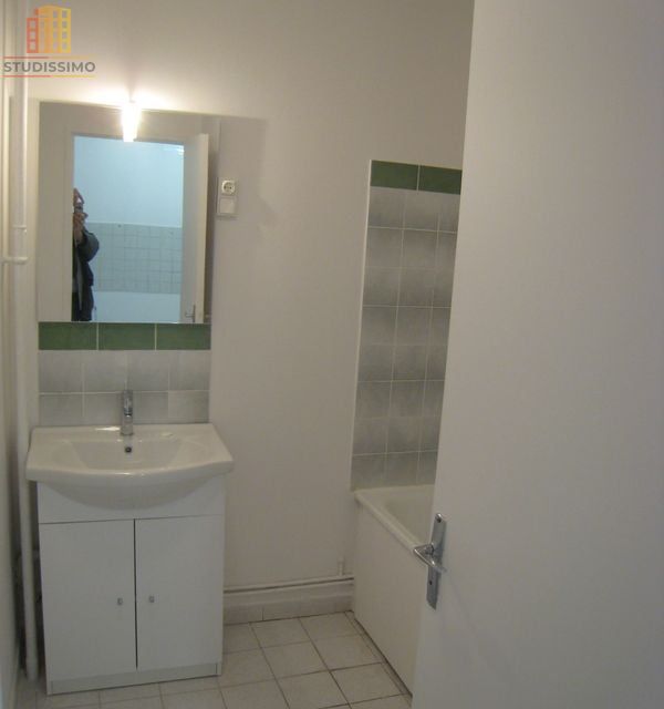 Studio 24m² Saint-Denis - Balcon - Photo 2