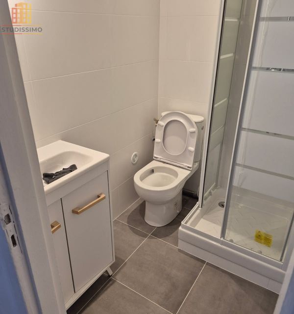 Appartement 24m² Stains - Entièrement rénové, parking et cave - Photo 2