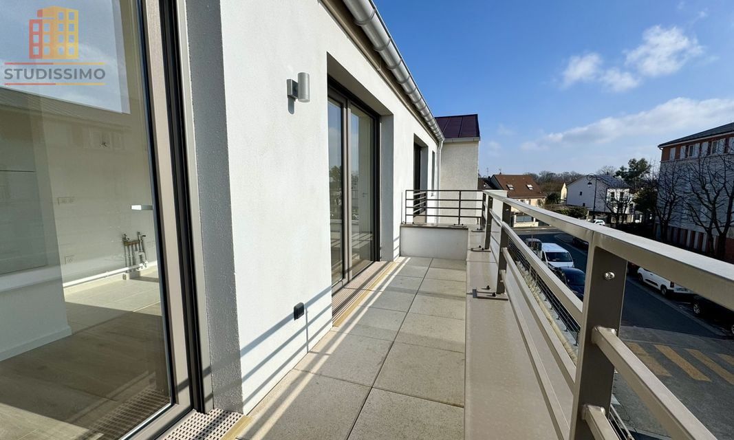 Studio 31m² Le Plessis-Trévise - Très lumineux, dernier étage - Photo 5