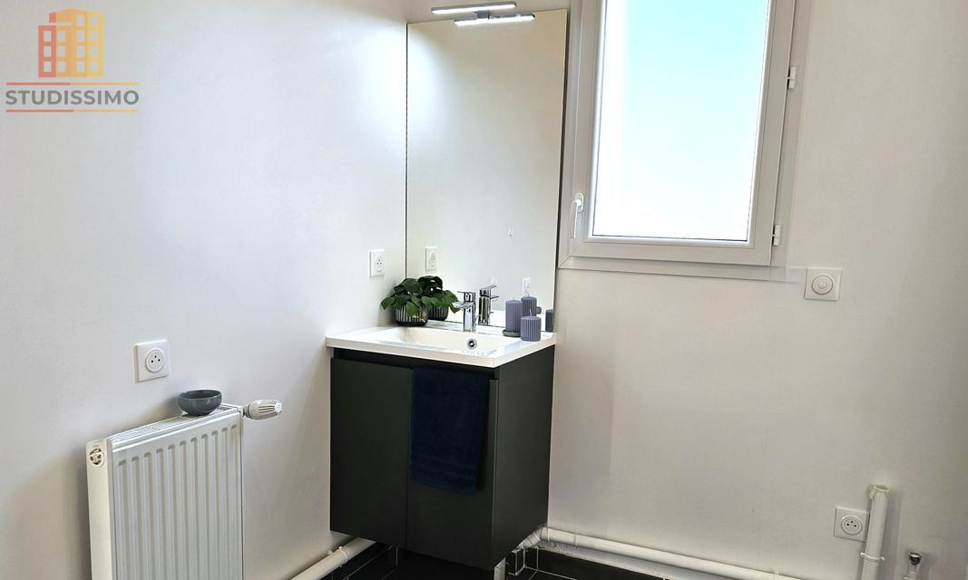 Studio 31m² Le Plessis-Trévise - Très lumineux, dernier étage - Photo 4