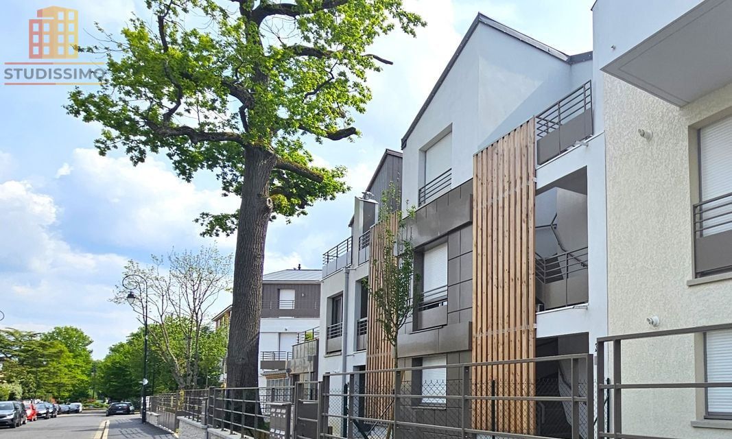 Studio 31m² Le Plessis-Trévise - Très lumineux, dernier étage - Photo 2