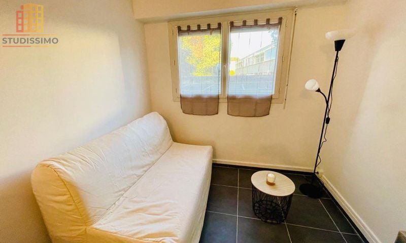 Studette 11m² Marly-le-Roi - Refait à neuf - Photo 3