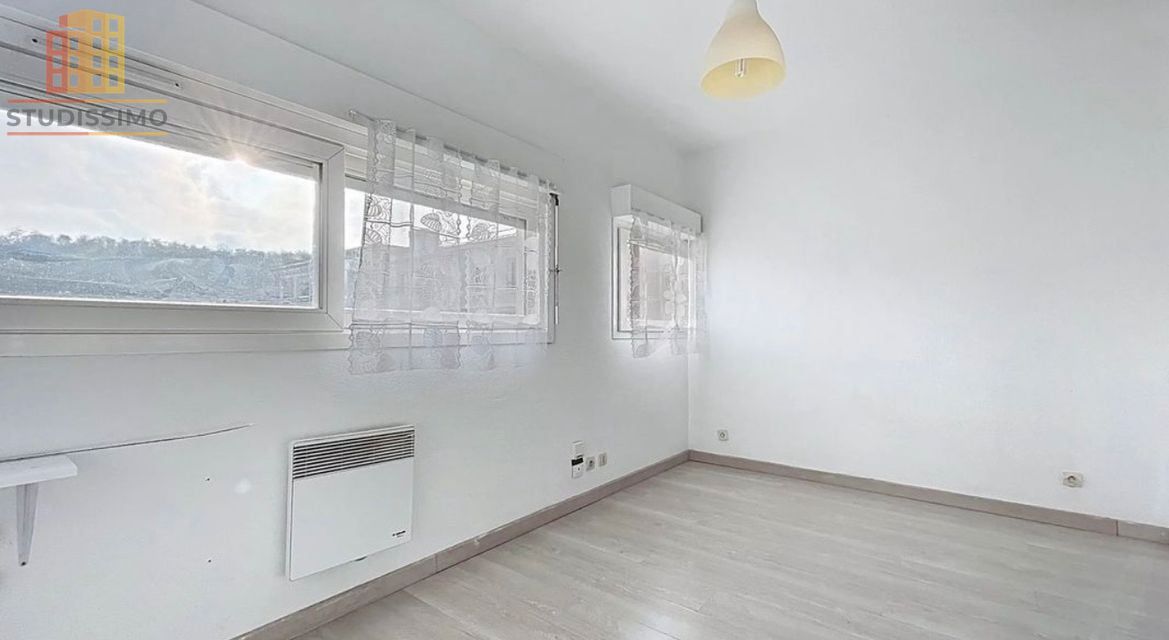 Studio 18m² Élancourt la Clef St Pierre - Photo 2