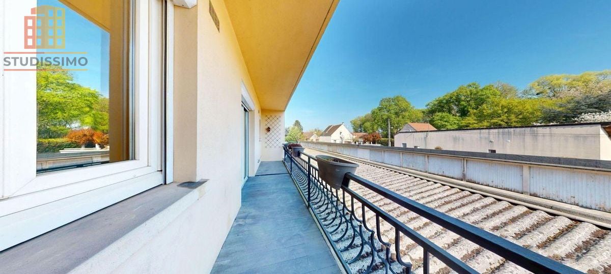 Studio 30m² Sainte-Geneviève-des-Bois - Balcon, parking - Photo 1