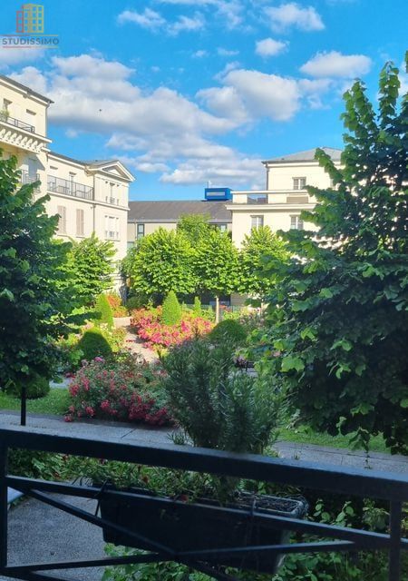 Studio 28m² Chessy - Vue dégagée sur jardin, quartier calme - Photo 3