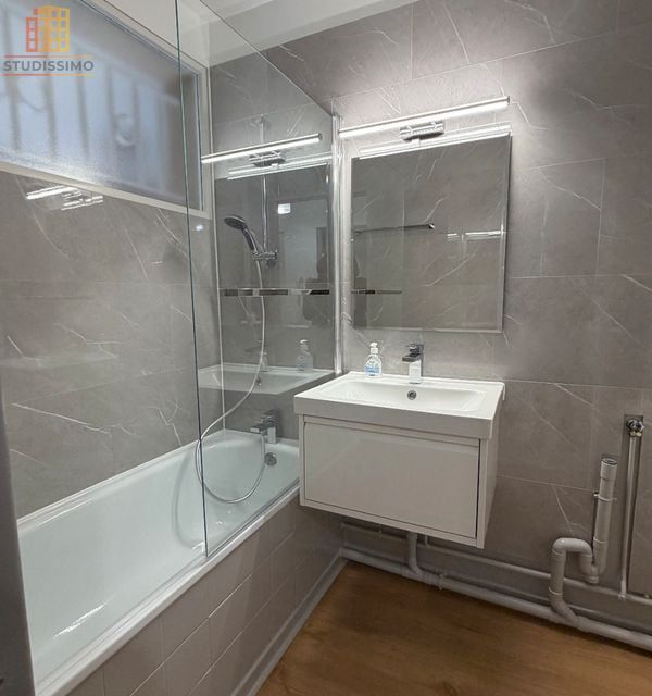 F1 34m² Fontainebleau quartier Château - Grand, avec box - Photo 4