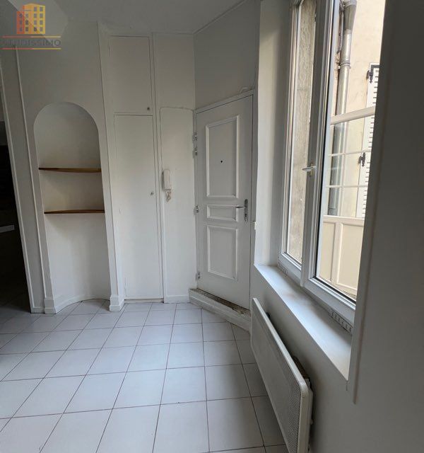 Appartement 28m² Fontainebleau centre - F1, emplacement central - Photo 2