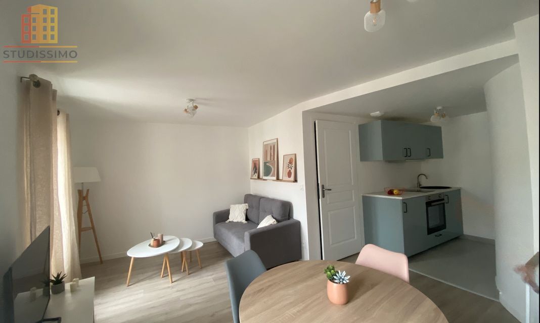 Studio meublé 25m² Melun - Immeuble refait à neuf - Photo 1