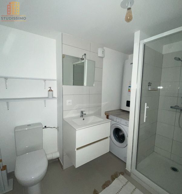 Studio meublé 25m² Melun - Immeuble refait à neuf - Photo 2