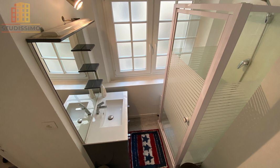 Studio 28m² Lyon 1er Presqu'île - Ascenseur, mezzanine - Photo 2