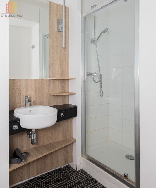 Studio meublé 20m² Lyon 7e - Loué, résidence étudiante - Photo 2