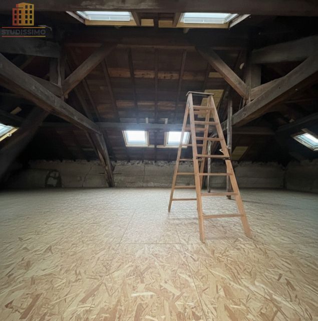 Loft 85m² Francheville-le-Haut - Combles à aménager - Photo 2