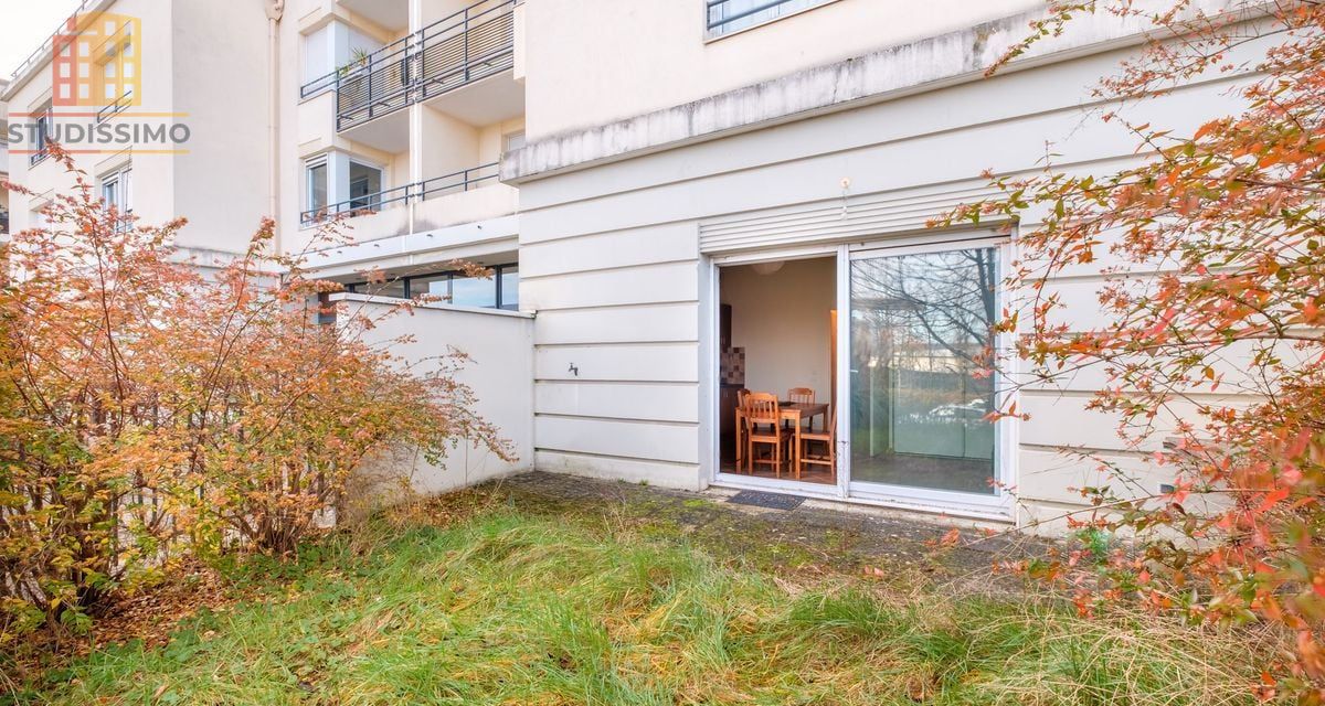 Appartement 28m² Bron - Grande pièce, jardin privatif - Photo 1