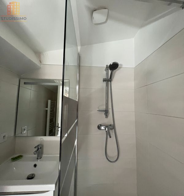 Studio meublé 25m² Lyon 3 - Dernier étage - Photo 2