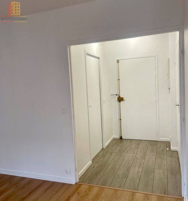 Studio 35m² Lyon 6 - Balcon, cave - Photo 4