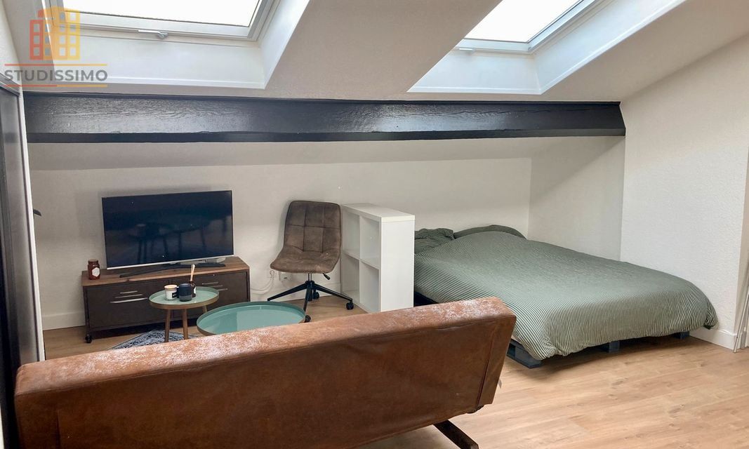 Studio 33m² Villeurbanne Charpennes - Rénové, dernier étage - Photo 2