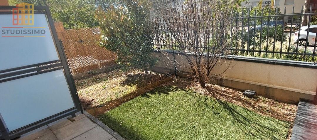 T1 meublé 21m² Vénissieux - Terrasse - Photo 1