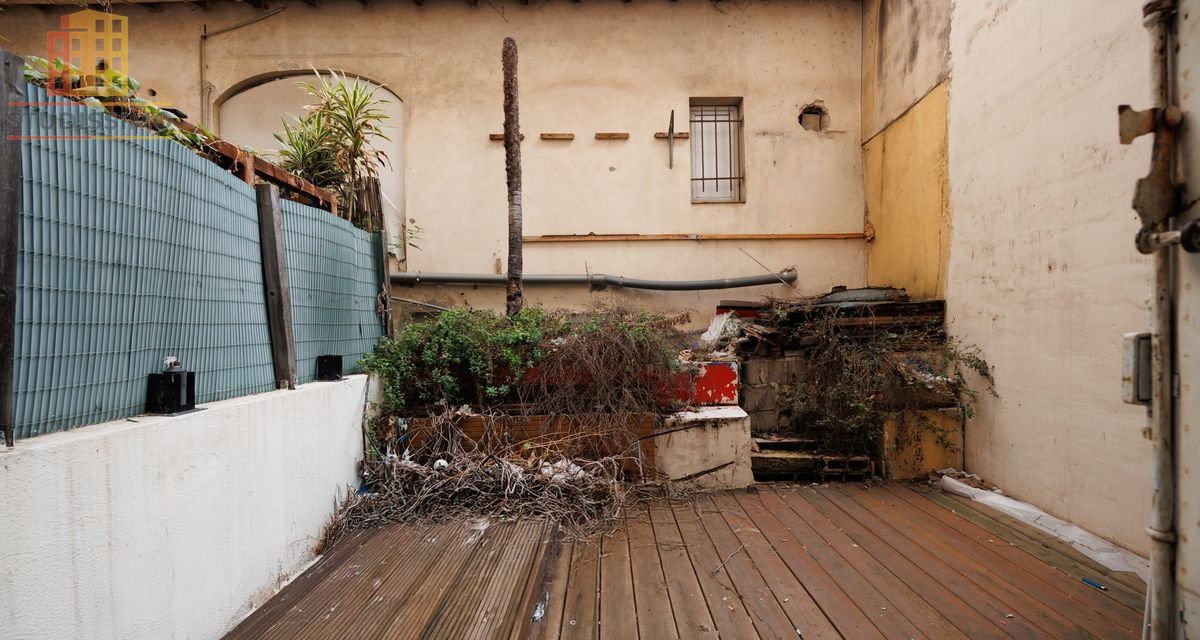 Studio 26m² Marseille 6e - Terrasse, à rénover - Photo 1