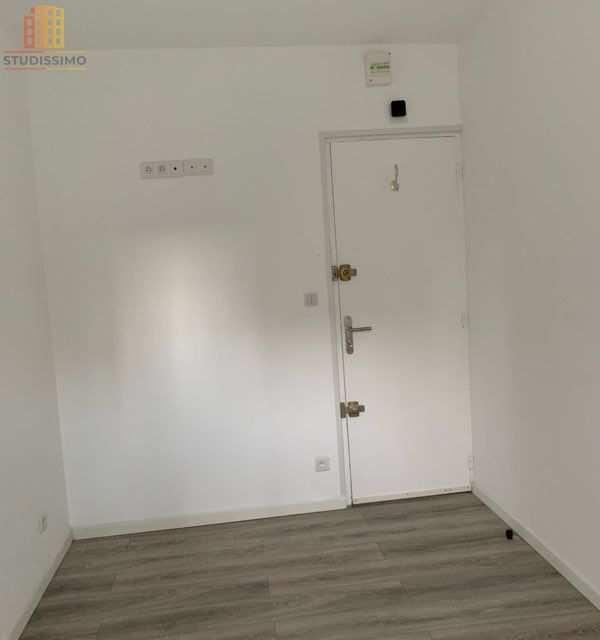 Chambre de bonne 8m² Marseille 8e - Photo 1