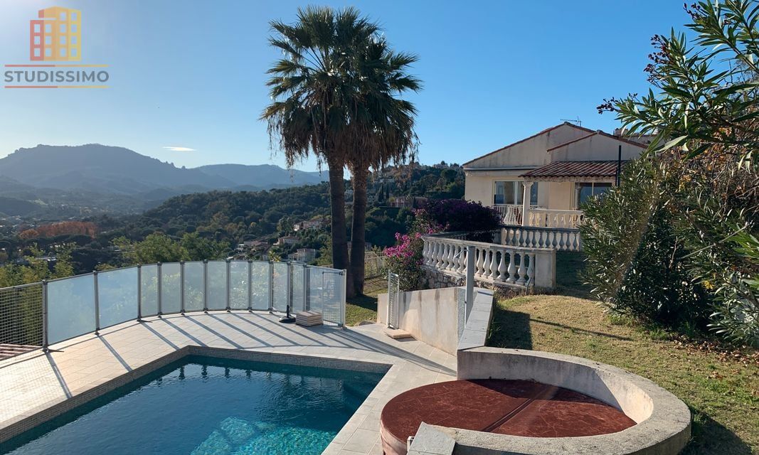 Appartement à Mandelieu-la-Napoule