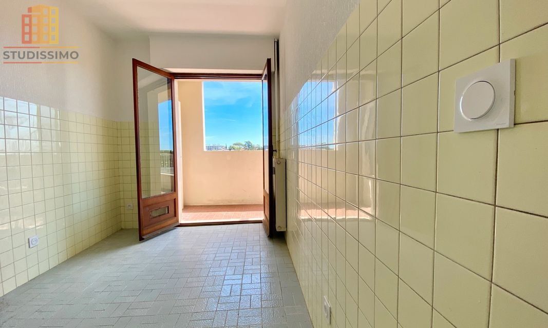 Studio 30m² Cagnes-sur-Mer - Parking, centre-ville - Photo 2