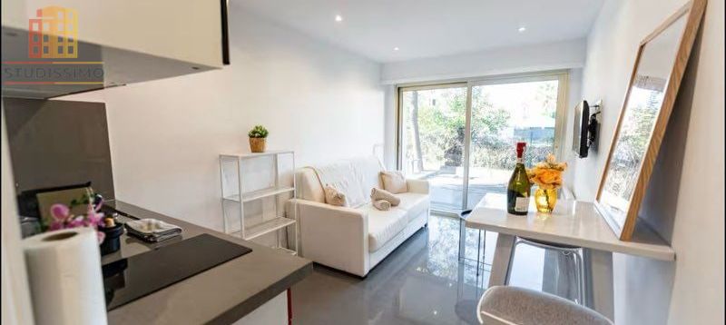 Studio 17m² Saint-Laurent-du-Var - Rénové, front de mer - Photo 2