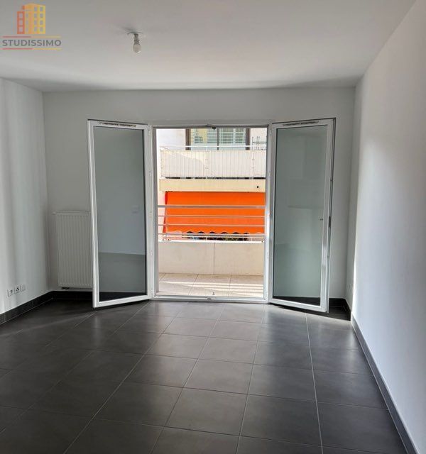 Studio 24m² Nice port - Emplacement recherché - Photo 2