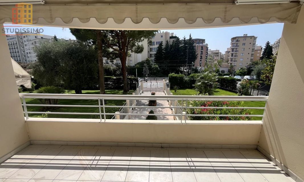 Studio 28m² Cannes centre - À rénover, proche Banane - Photo 1
