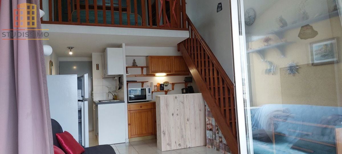 Studio 30m² Frontignan - Mezzanine, loggia, parking - Photo 2