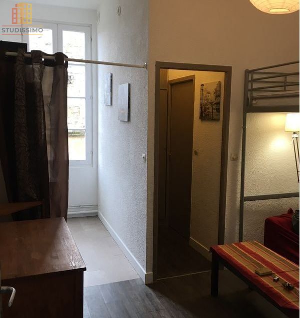 Studio meublé 17m² Bordeaux Saint-Michel - Meublé, bien situé - Photo 2