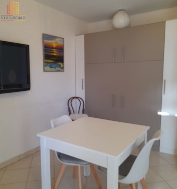 Studio meublé 24m² Arcachon - Meublé, bon état - Photo 2
