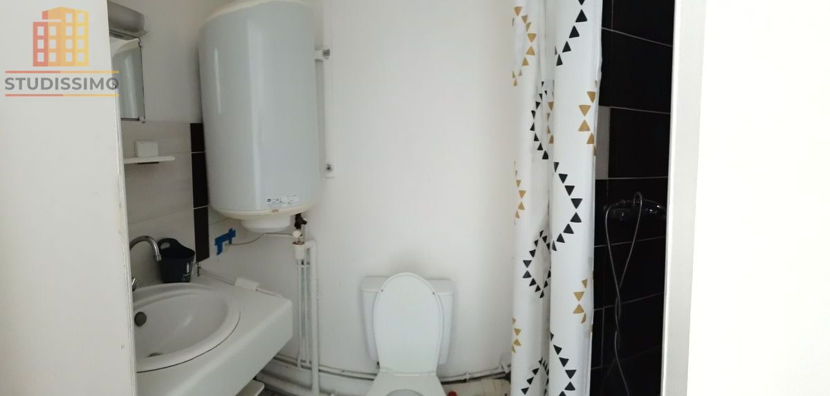 Studio meublé 15m² Grenoble - Rénové, balcon - Photo 2