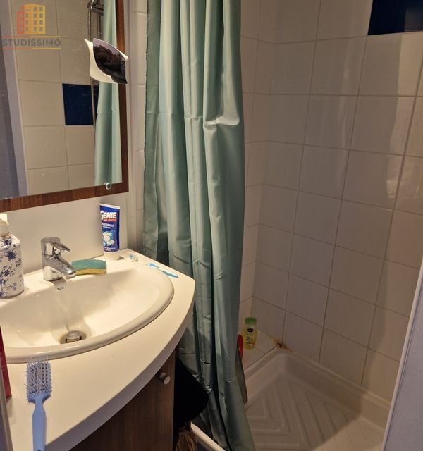 Studio 17m² Grenoble Caserne de Bonne - Résidence étudiante, dernier étage - Photo 4